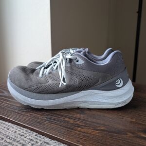 Topo Athletic Phantom 2 Grey Lilac Running Walking Shoes